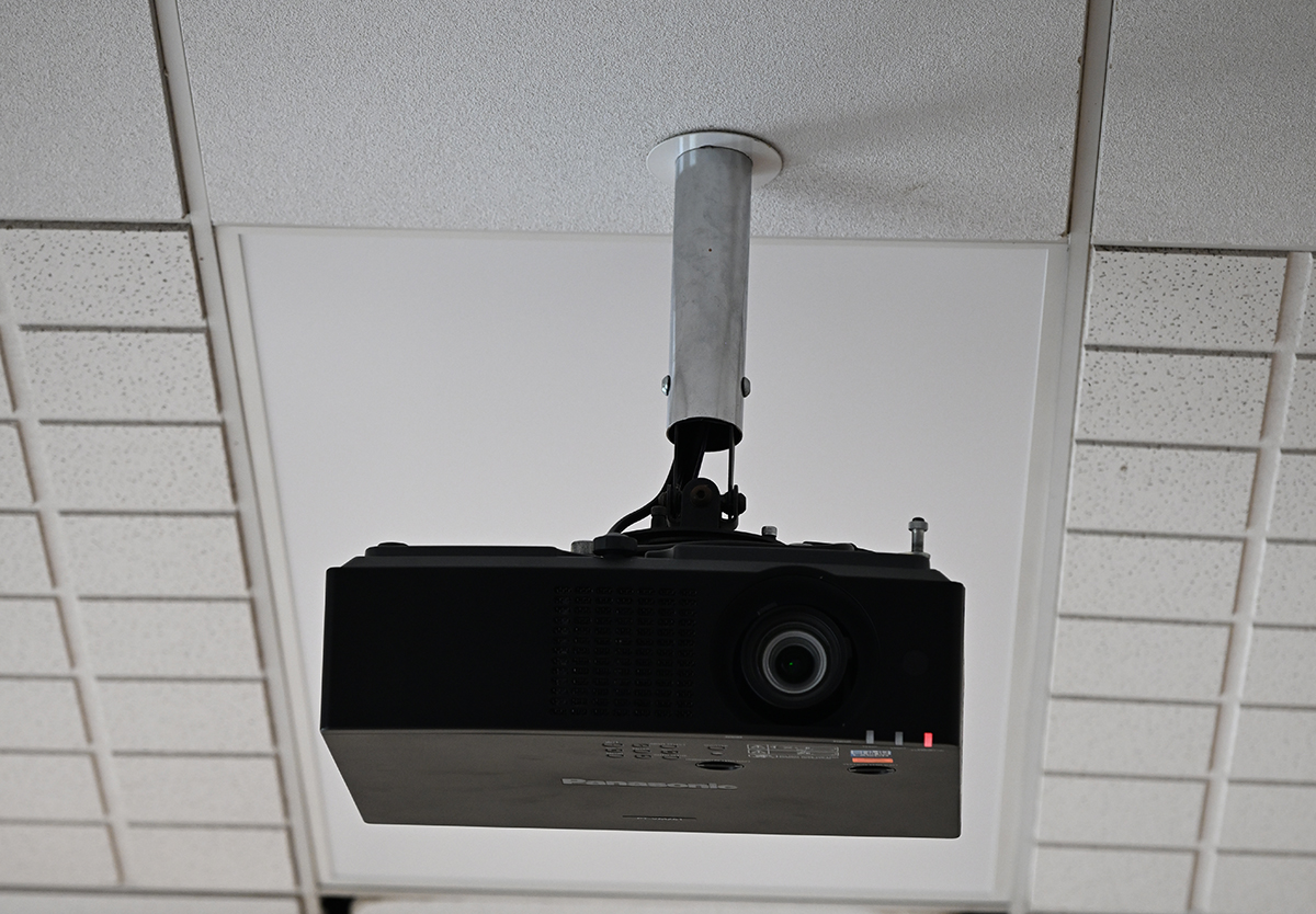 Projector-1.jpg
